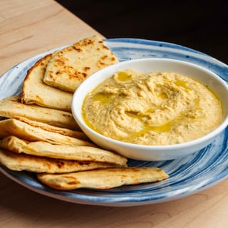 Scallion-Hummus & Pita